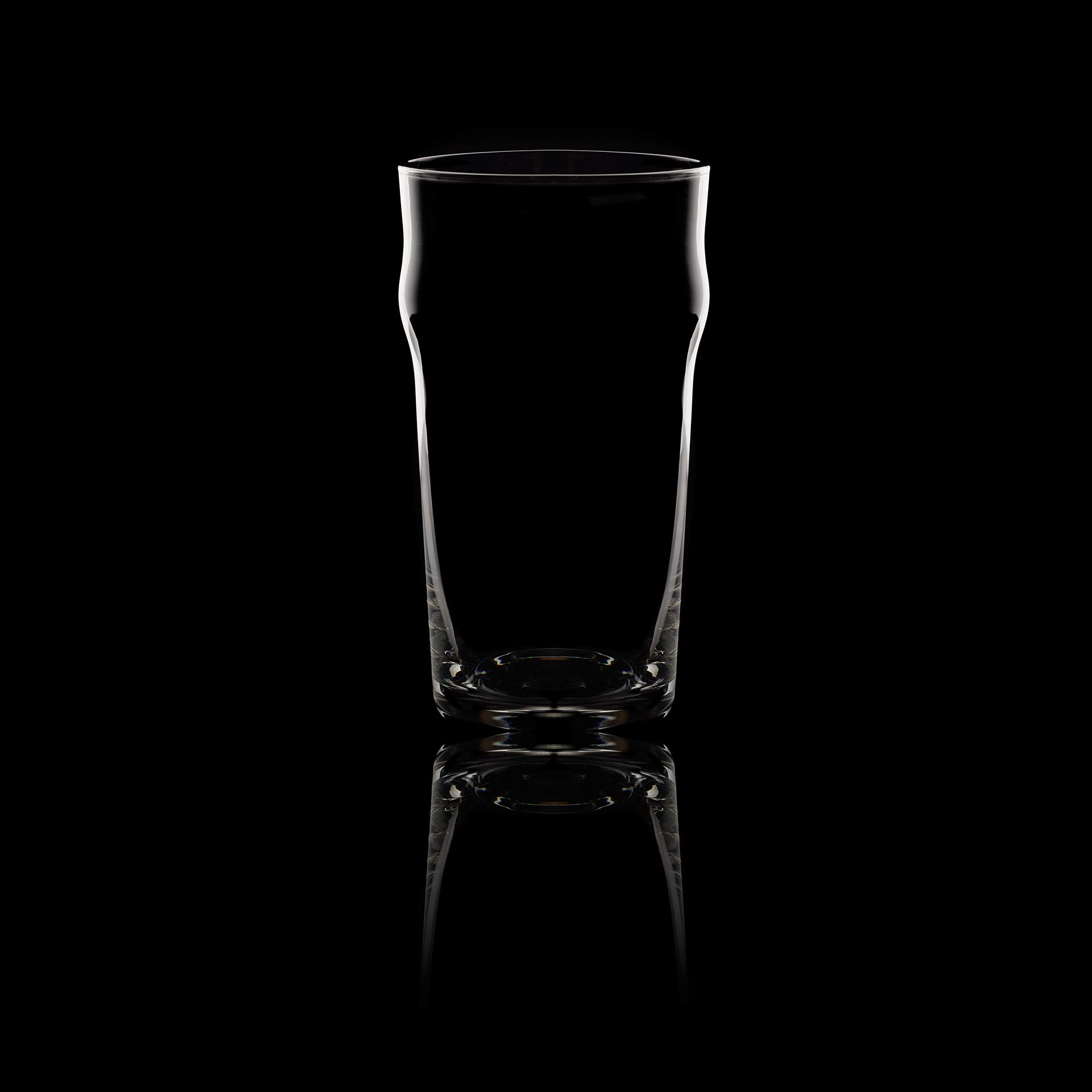 16 oz English Pint Glass